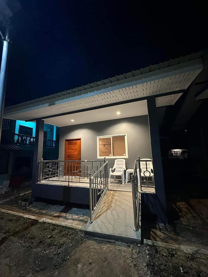 Pp. Valentine Bungalow Phi Phi Don Exteriér fotografie